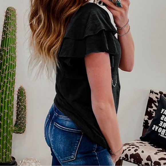 NEW (No Brand) Women’s Black Ruffle Short Sleeve | Size M - Picture 6 of 10